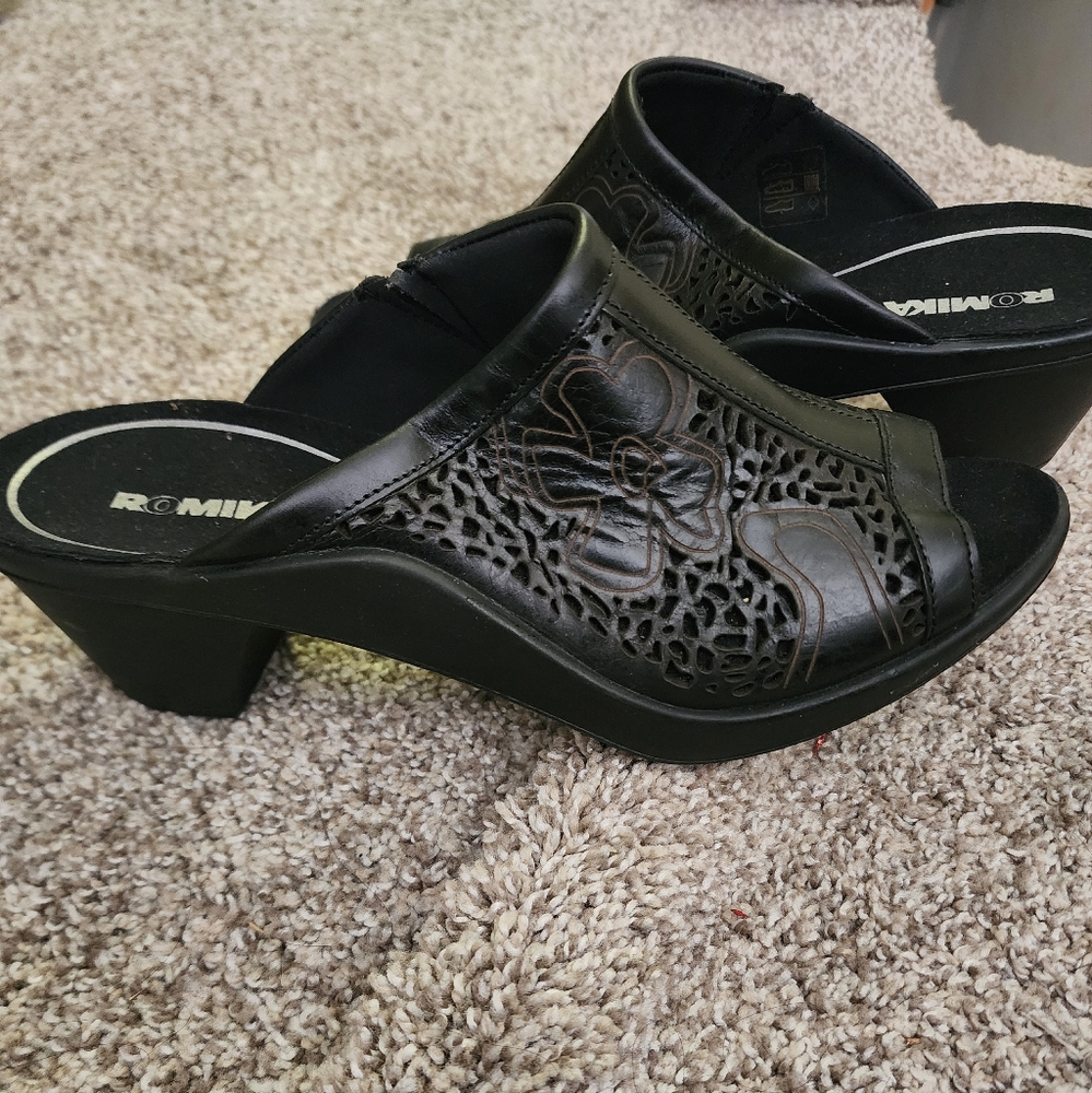 Romika Black Floral Cutout Mules